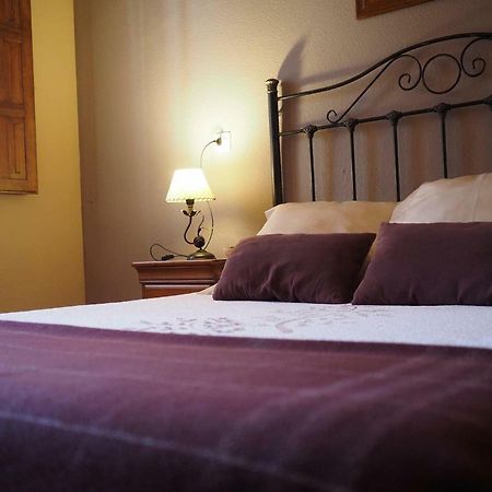 Hospedium Hostal Almanzor Наварредонда-де-Ґредос Екстер'єр фото