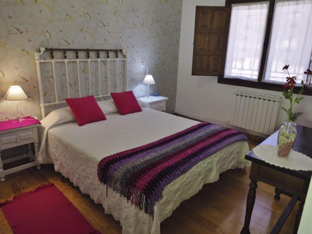 Hospedium Hostal Almanzor Наварредонда-де-Ґредос Екстер'єр фото