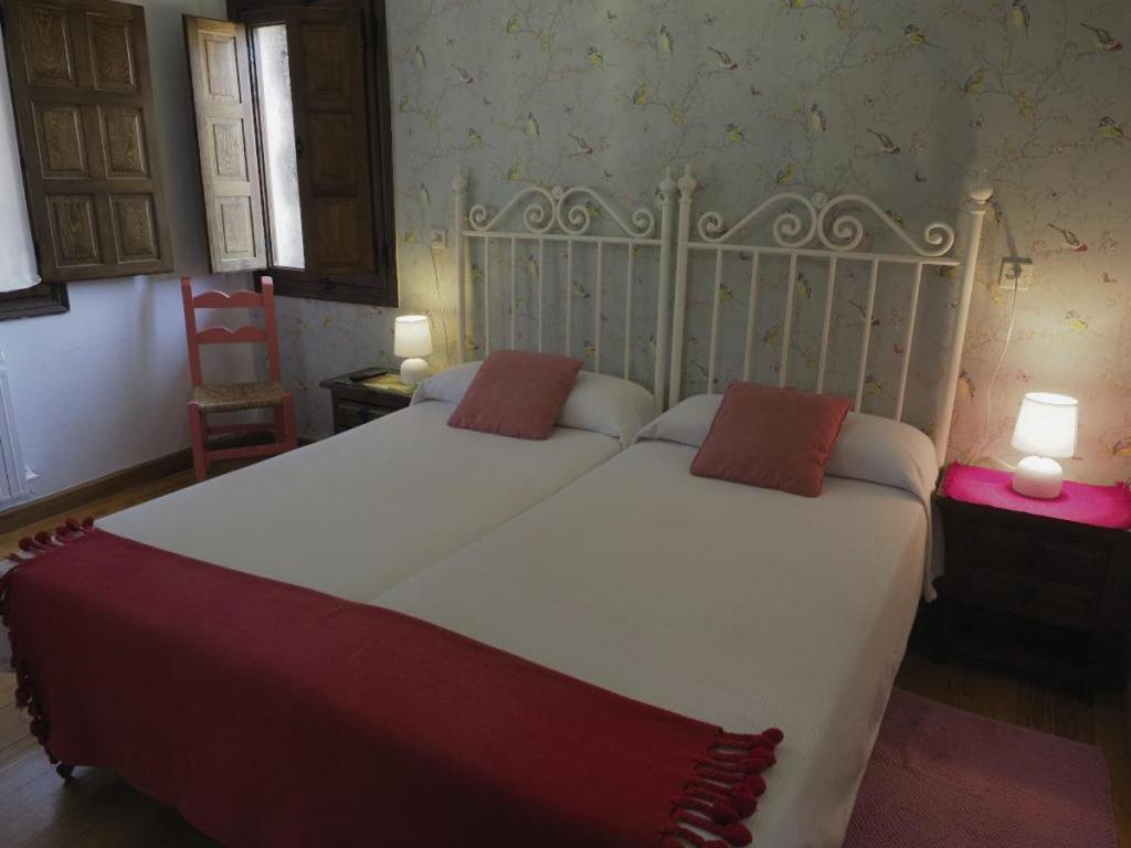 Hospedium Hostal Almanzor Наварредонда-де-Ґредос Екстер'єр фото
