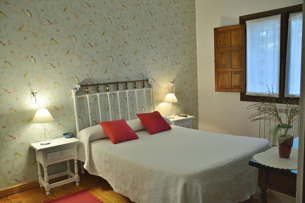 Hospedium Hostal Almanzor Наварредонда-де-Ґредос Екстер'єр фото