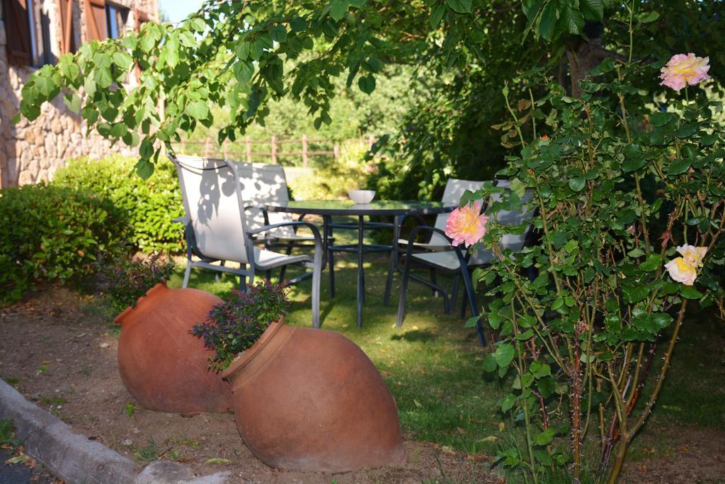 Hospedium Hostal Almanzor Наварредонда-де-Ґредос Екстер'єр фото