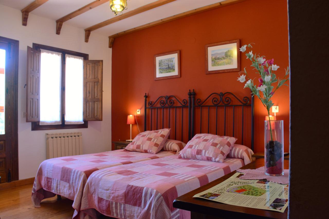 Hospedium Hostal Almanzor Наварредонда-де-Ґредос Екстер'єр фото
