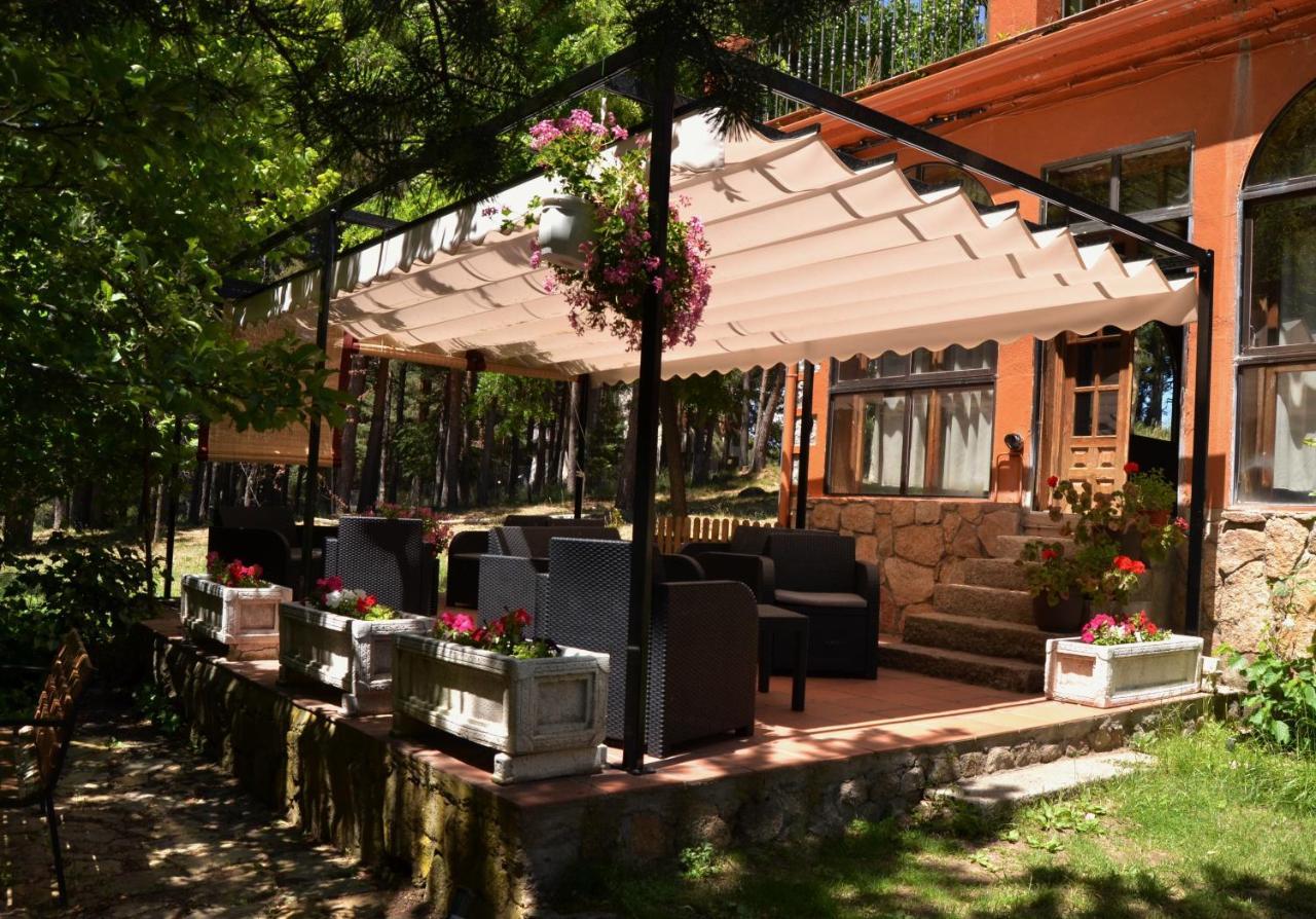 Hospedium Hostal Almanzor Наварредонда-де-Ґредос Екстер'єр фото