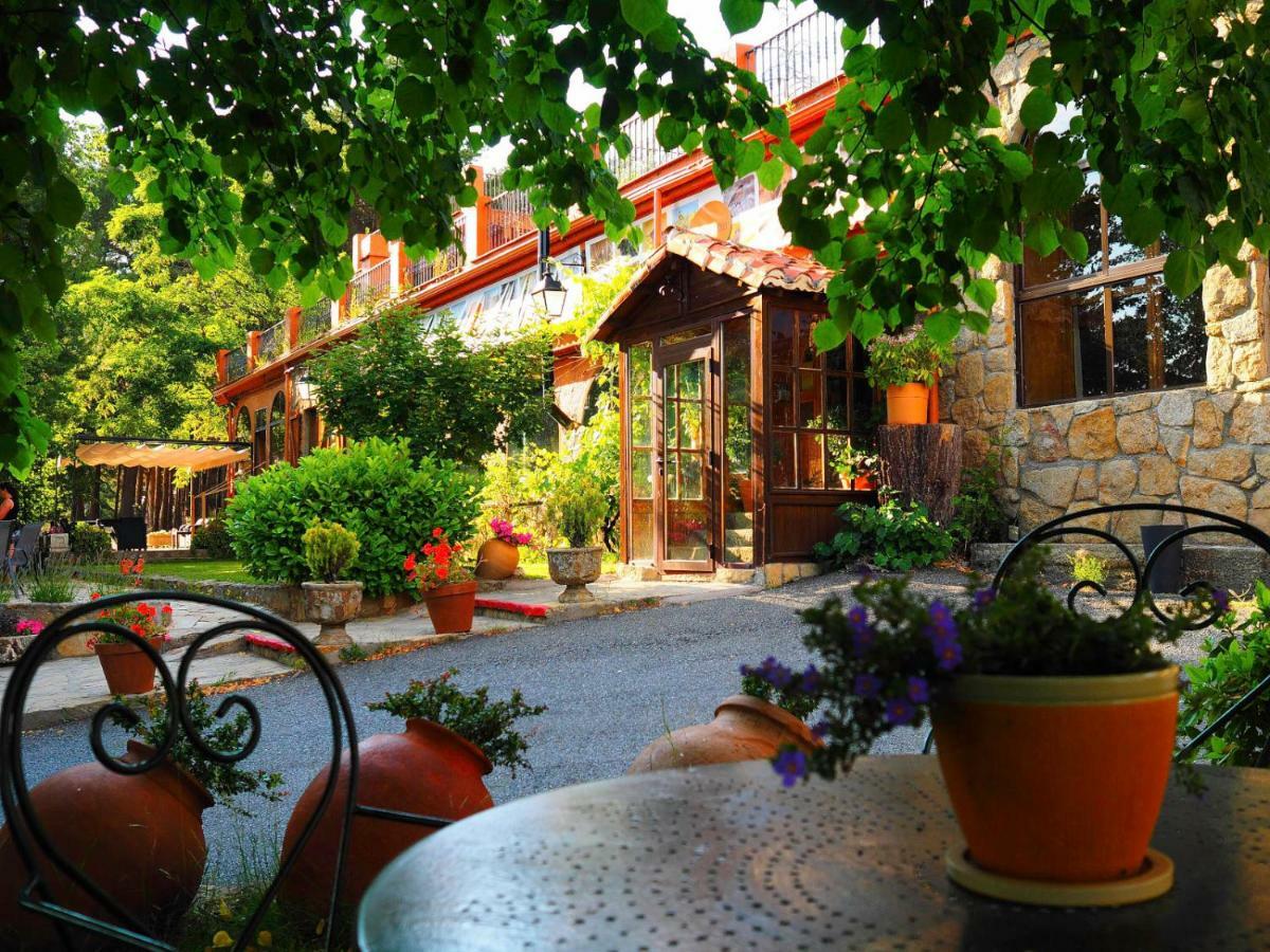Hospedium Hostal Almanzor Наварредонда-де-Ґредос Екстер'єр фото
